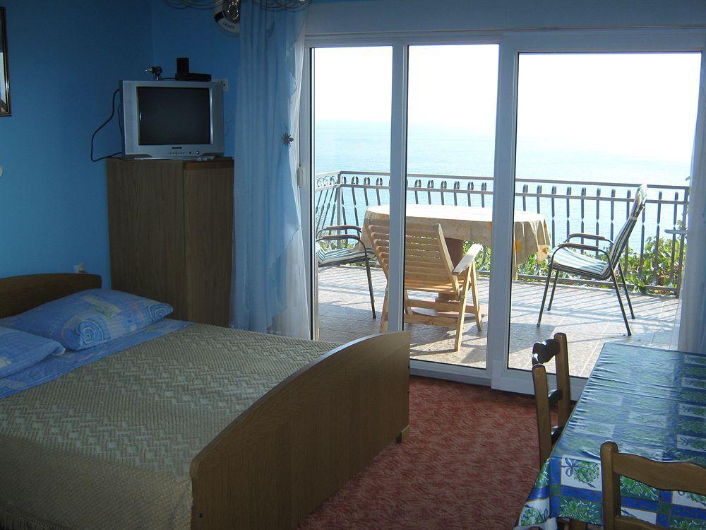 Hotel Super Horizont -Free Parking And Jaccuzzi à Stobreč Extérieur photo